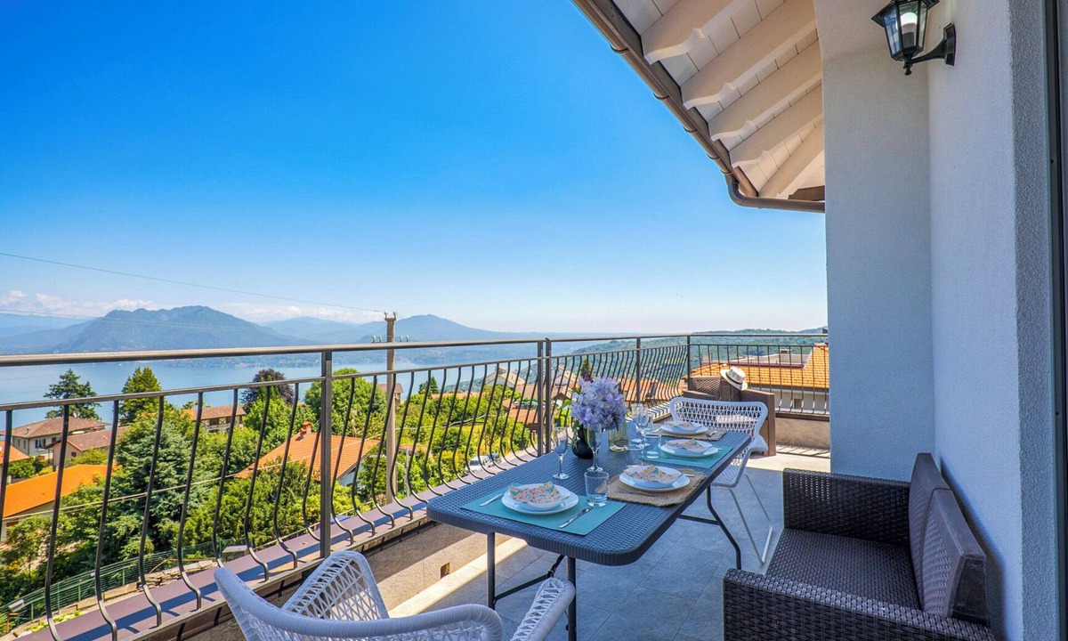 Levo Apartment | Residenza Luna No. A 6 by Lago Reisen