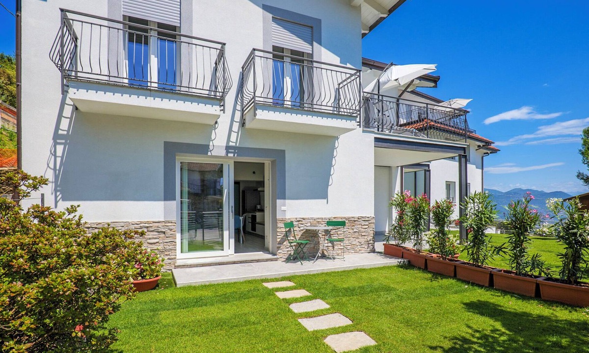 Levo Apartment | Residenza Luna No. B 7 by Lago Reisen