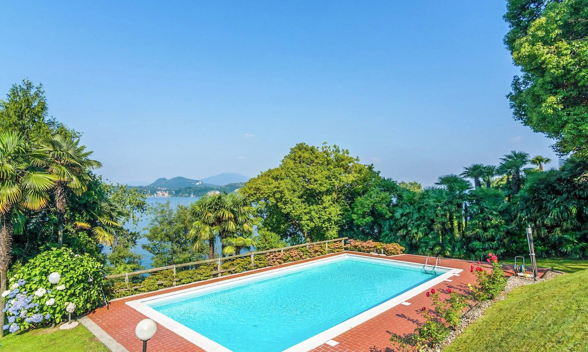 Stresa Apartment | Residenza Verde Lago No. 16 by Lago Reisen