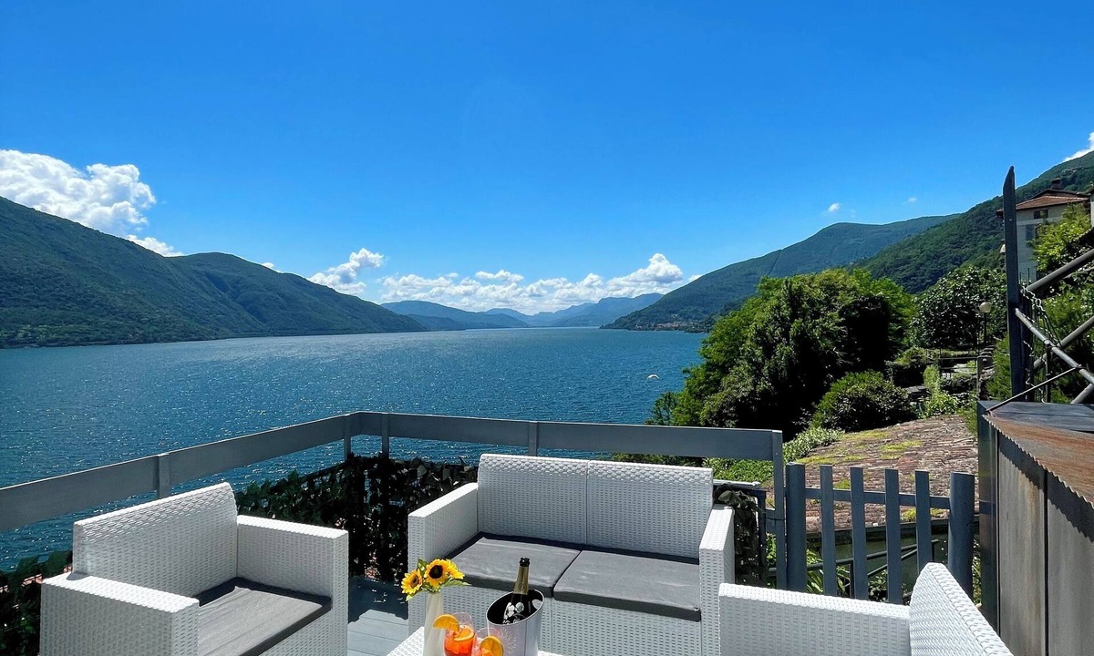 San Bartolomeo House | Rooftop cannobio