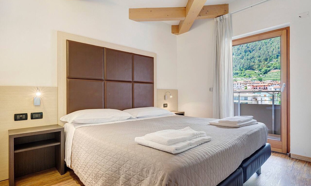 Mori Apartment | Room 'Camera Matrimoniale' with Mountain View, Wi-Fi and Air Conditioning