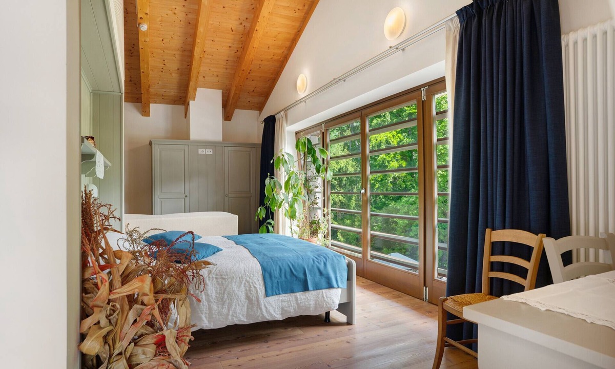 Sant'Orsola Terme Apartment | Room 'La Gemma - Suite Incantata' with Mountain View, Shared Garden and Wi-Fi