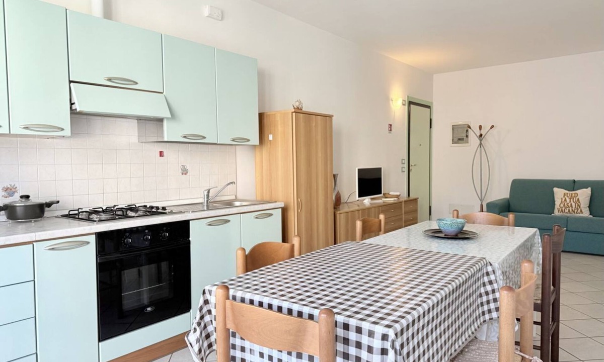Cesenatico Apartment | RP08 - Cesenatico, three-room apartment with balcony and garage near the sea
