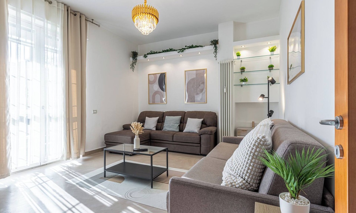 San Siro Apartment | SanSiroSuite75: Spacious Apartment with Garage Near the Stadio & Fiera Metro Stations