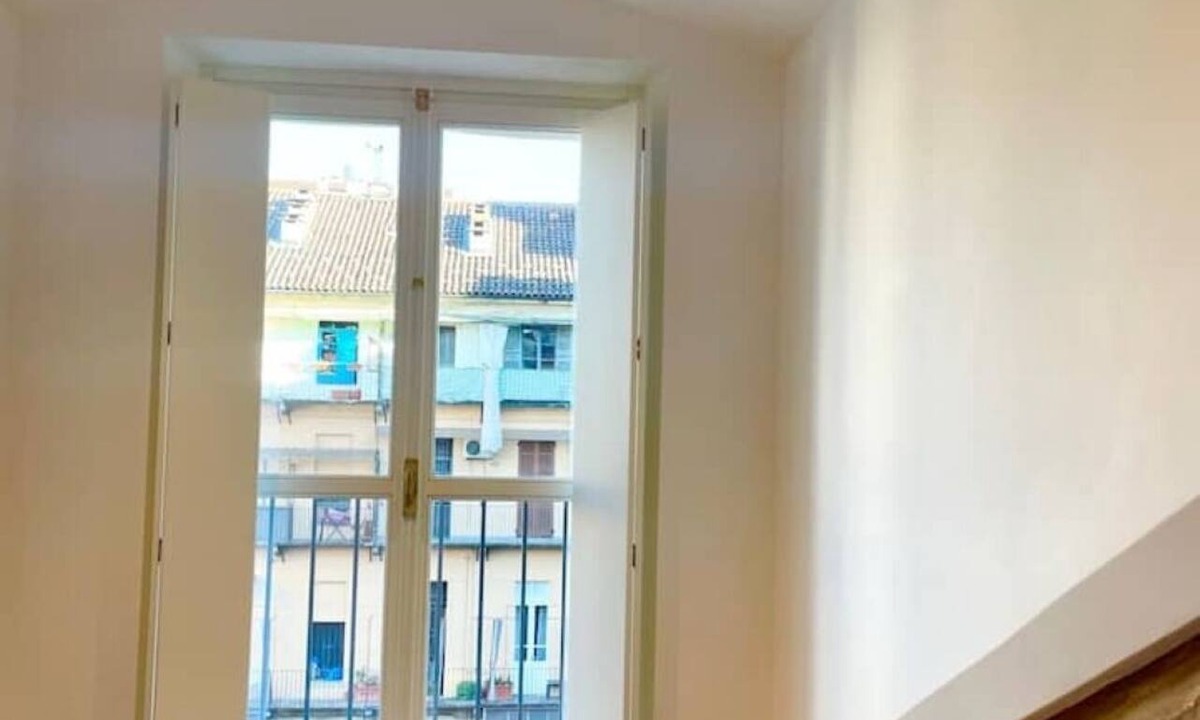 Roman Quarter Apartment | 🌟 Savoy Nest - Renovated Studio Attic Room in the Heart of the City