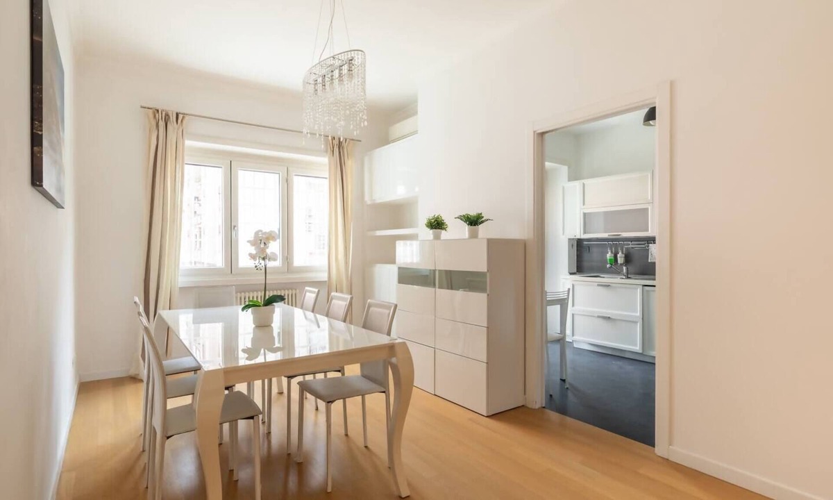 Monte Sacro Apartment | Spacious Flat · Bathtub · Metro at the Door