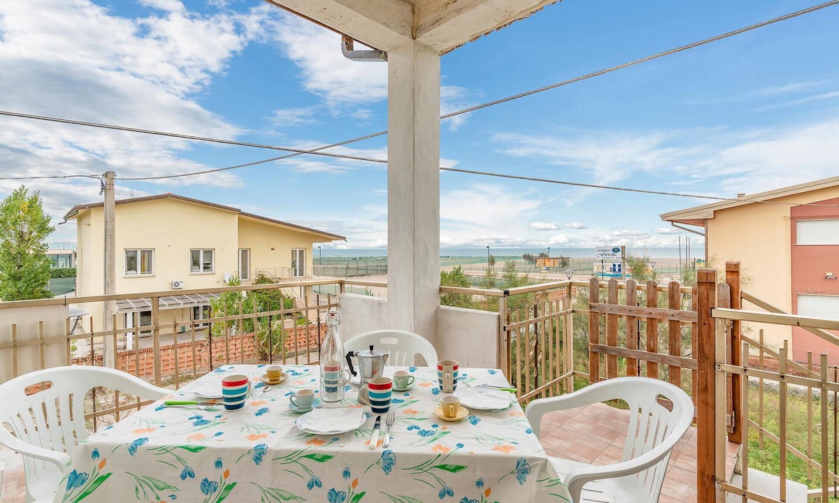 Rosolina Mare Apartment | Stunning apartment in Rosolina Mare -RO- with house sea view