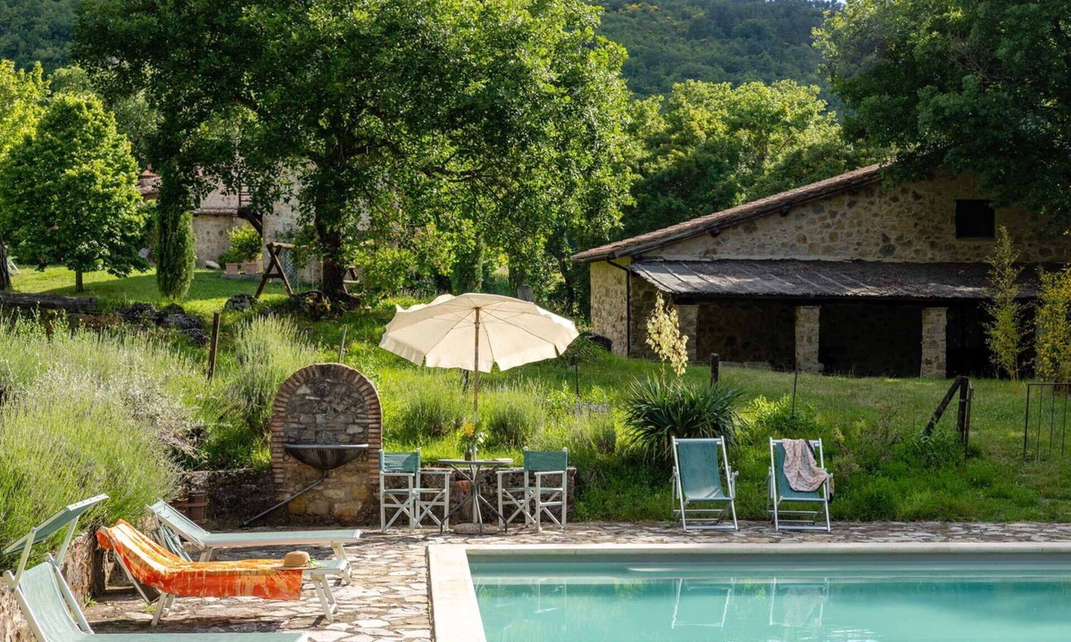 Cinigiano Villa | Stunning private villa for 16 people with private pool, WIFI