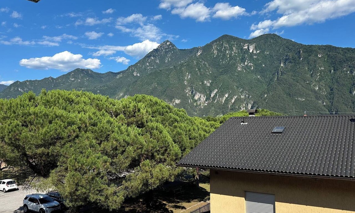 Ponte Caffaro Apartment | The ideal getaway for families, nestled between the lake and the mountains.