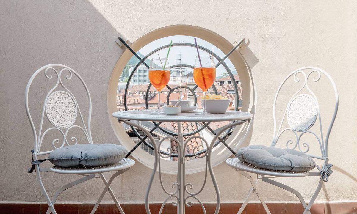 Lecco Apartment | THE OLD WALLS Studio apartment