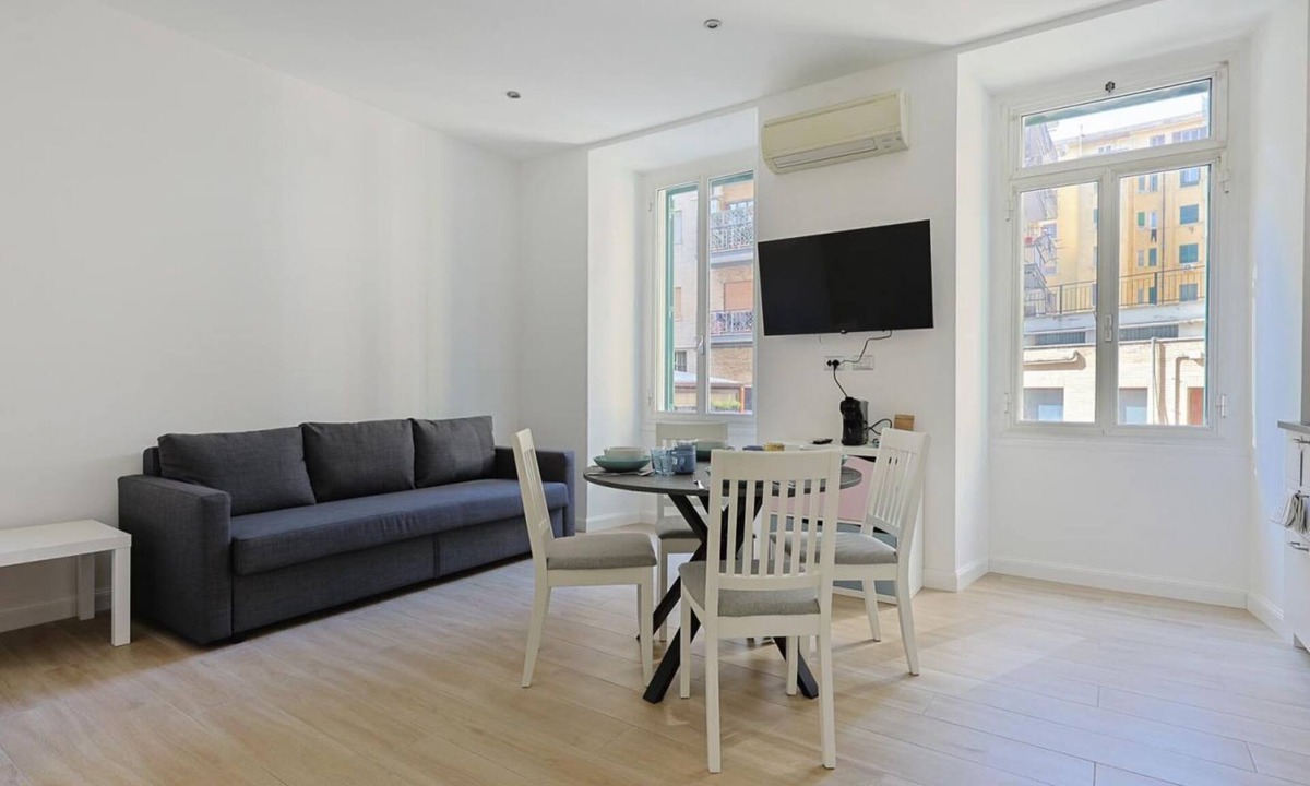 Tuscolano Apartment | Tuscolana Costantino's Apartment by Rentbeat