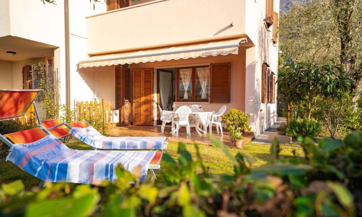 Assenza Apartment | ULIVES Beth's House