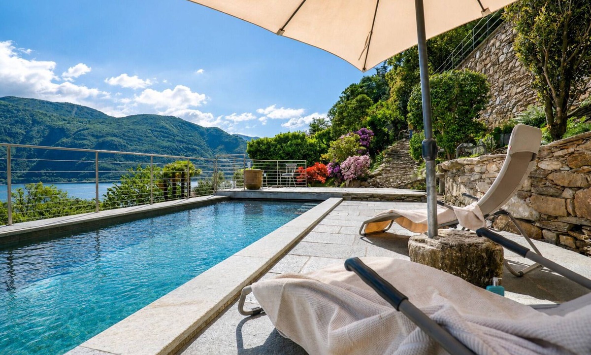 Cannobio House | Villa Amore by Lago Reisen