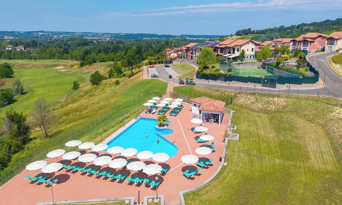 Castelletto d'Orba Hotel | Villa Carolina Golf View 12, Castelletto d’Orba, Italy