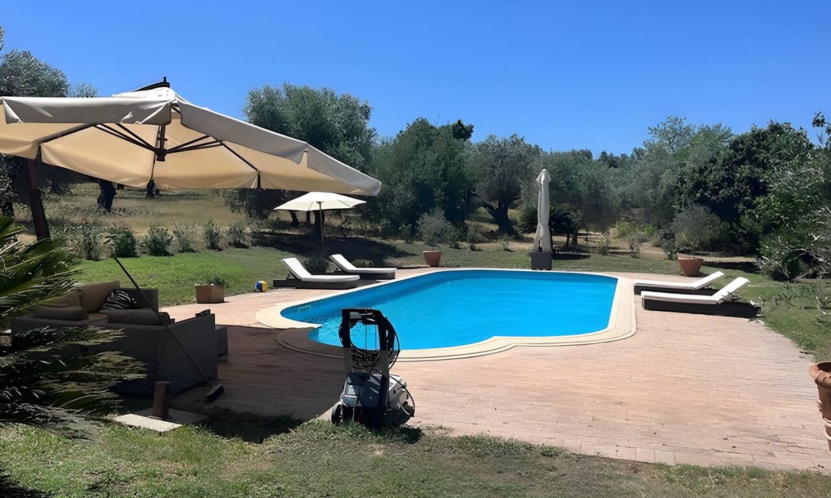 Tivoli Villa | Villa 'Casale La Ferrata' with Private Pool, Wi-Fi and Air Conditioning