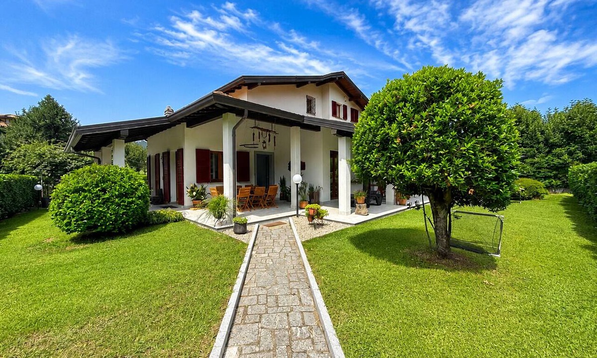 Luino House | Villa dei Mumi by Lago Reisen