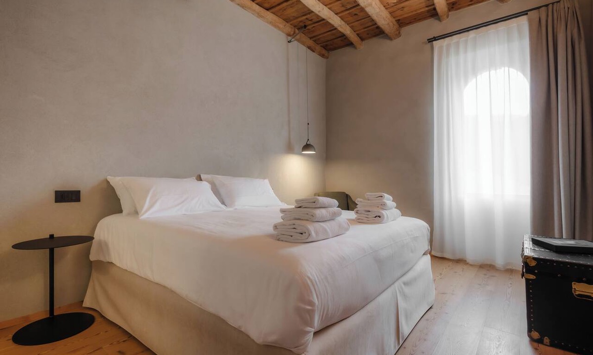 Mezzane di Sotto Hotel | Villa del Brolo - Famiglia Furia