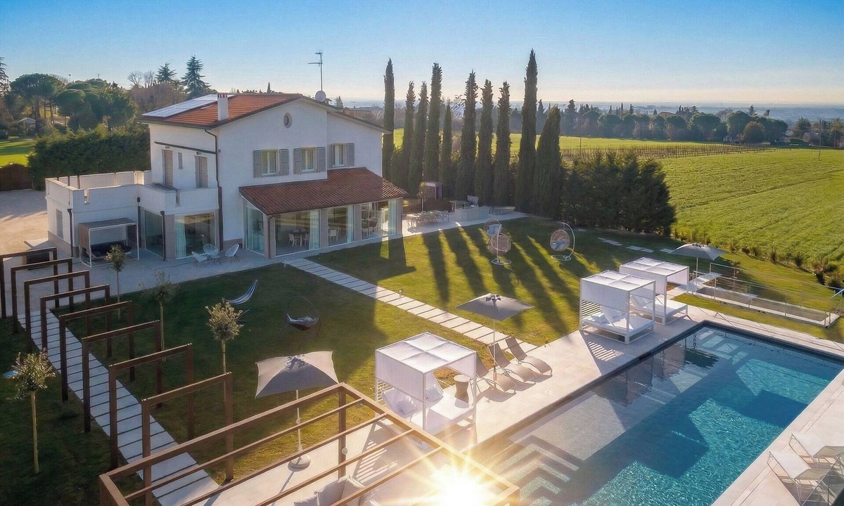 Imola Villa | Villa Oxa 12+2, Emma Villas
