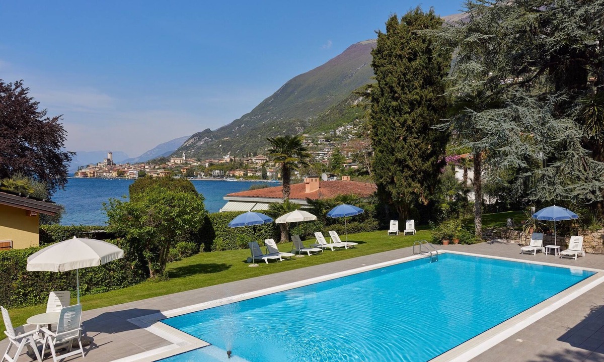 Malcesine Apartment | Villa Sopri - directly on the lake, with beautiful garden and pool CIN IT023045B4Y9EMQA9O