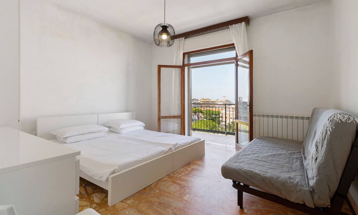 Sottomarina Apartment | ‘Vistamare’ Apartment with Sea View and Balcony