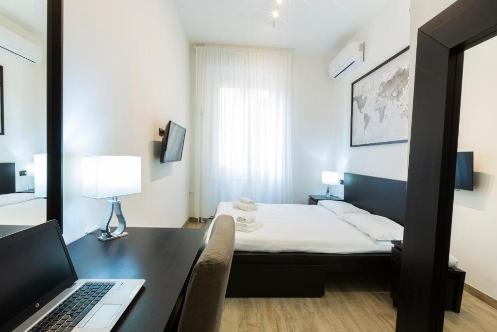 Affori Apartment | Yellow Line Apartment