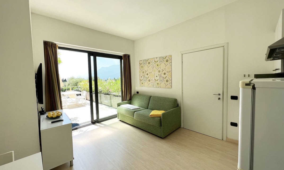 Val di Sogno Apartment | Zwei-Zimmer-Wohnung mit teilweisem Seeblick by Interhome