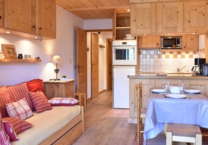 2-room apartment with balcony in Méribel, close to shops and slopes in Méribel