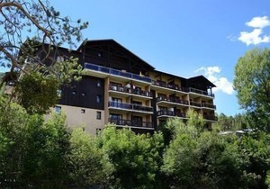 200m from resort center, 5th floor, balcony, tv, ski locker, 40m², Serre Chevalier in Briançon