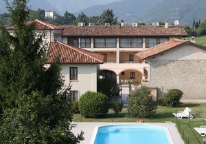 RESIDENCE IL COLOMBARO ~ THREE-ROOM APARTMENT B15