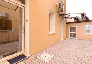Studio with private bathroom is a part of the San Vincenzo Rooms Guest House and is perfect for 2 guests. The accommodation is located in the renovated period building in Vigonza, which is 10 minutes by car from the center of Padua and on the direct rout