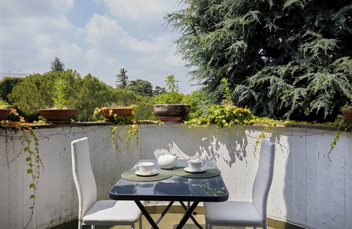 San Martino della Battaglia Apartment | [100mt Lake] Accogliente Appartamento per 6 Persone con Piscina e Parcheggio