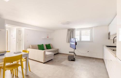 Riccione Apartment | 2 Appartamenti in VleCeccarini - 3Bagni - Parcheggio Privato - Mare