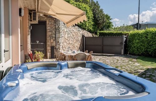 Riva di Solto Apartment | 2 bedroom amazing apartment in Solto Collina BG
