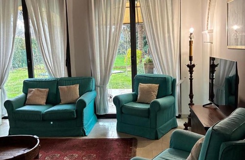 Pagnano Apartment | 3 bedrooms villa with garden in a residential setting