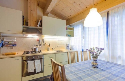 Arcugnano Apartment | 300 sqm Villa with pool and large park for groups up to 24 guests