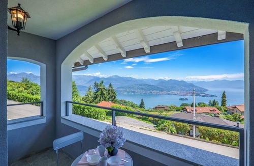 Levo Apartment | 3½-room corner apartment with 2 balconies and wonderful lake view