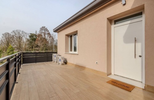 Tessera Apartment | A bright and welcoming 90 square meters apartment, perfect for seven people, located on the first floor of a building without an elevator.The property is located in Tessera, a suburb close to Marco Polo Airport. The location is also ideal for reaching Ve