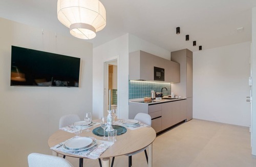 Lingotto Apartment | A comfortable studio apartment with a terrace offering all the amenities needed to accommodate up to three guests. Conveniently located, very close to the metro, it allows you to reach the city center in just six minutes and the San Salvario neighborhood