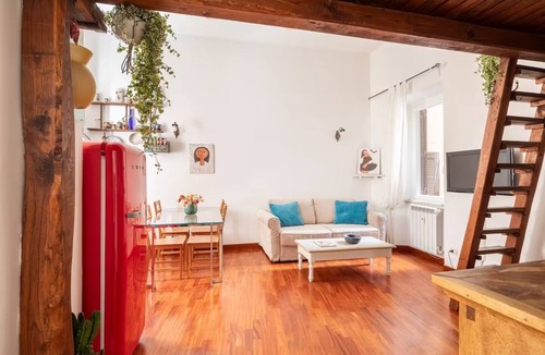 Rione XI Sant'Angelo Apartment | A Secret Corner: Historic Center, Pantheon, Trevi Fountain, Colosseum, Forum