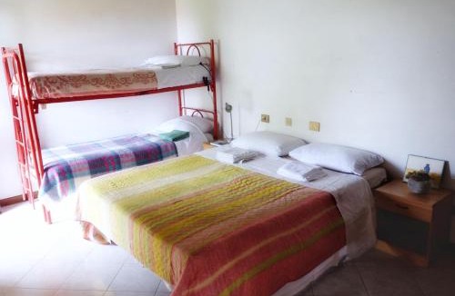 Monzuno Cabin | Acatú
