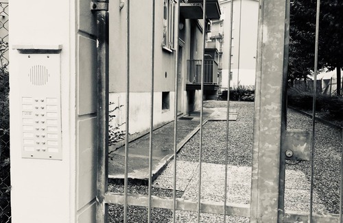 Bolognina Apartment | Aduepassidallafiera, apartment near the fair and Bologna.