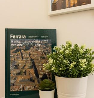 Ferrara Apartment | Al Zupgál by Appartamenti Ferrara