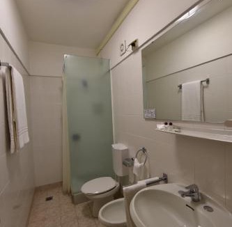 Iseo Hotel | AMBRA HOTEL - The only 3 star central lakeside hotel in Iseo