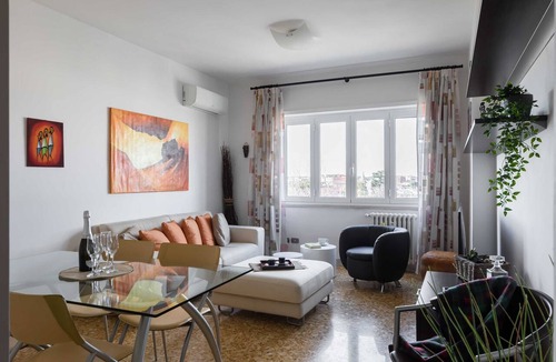 Quartiere XXI Pietralata Apartment | Amoretti Apartment, 6 people, 3 bedrooms, 2 bathrooms, Wi-Fi, Metro B Monti Tiburtini