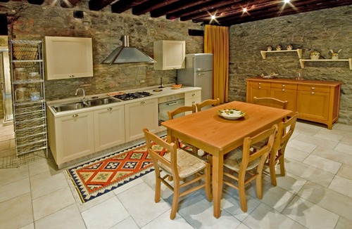Ospedaletto di Pescantina Apartment | Apartment B & B in a nineteenth-century original stone house in the Euganean Hills