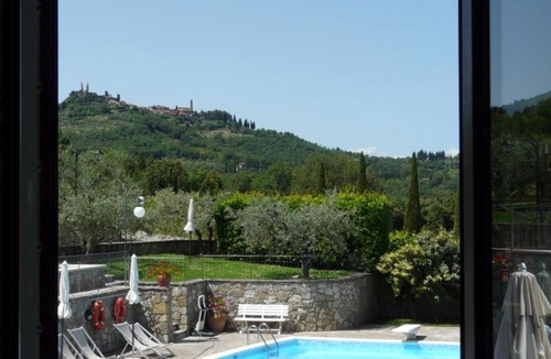 Civitella in Val di Chiana Apartment | Apartment 'La Valle - Podere Del Griccia' with Shared Pool, Wi-Fi and Air Conditioning