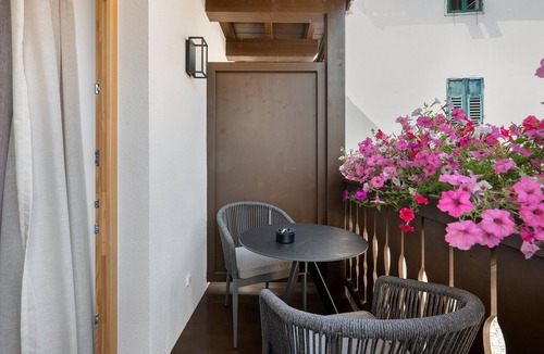 Trodena Apartment | Apartment 'Smart 5' with Balcony and Breakfast Included - new 2026