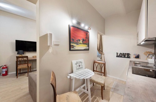 Castelletto Apartment | Apartment 'A Due Passi Dal Teatro' with Wi-Fi and Air Conditioning