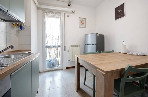 Trescore Balneario Apartment | Apartment 'A Due Passi Dalle Terme E Dal Lago' with Balcony and Wi-Fi
