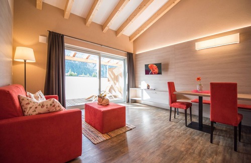 Riva di Tures Apartment | Apartment "Alpenblick Nr 8" with Shared Garden & Wi-Fi
